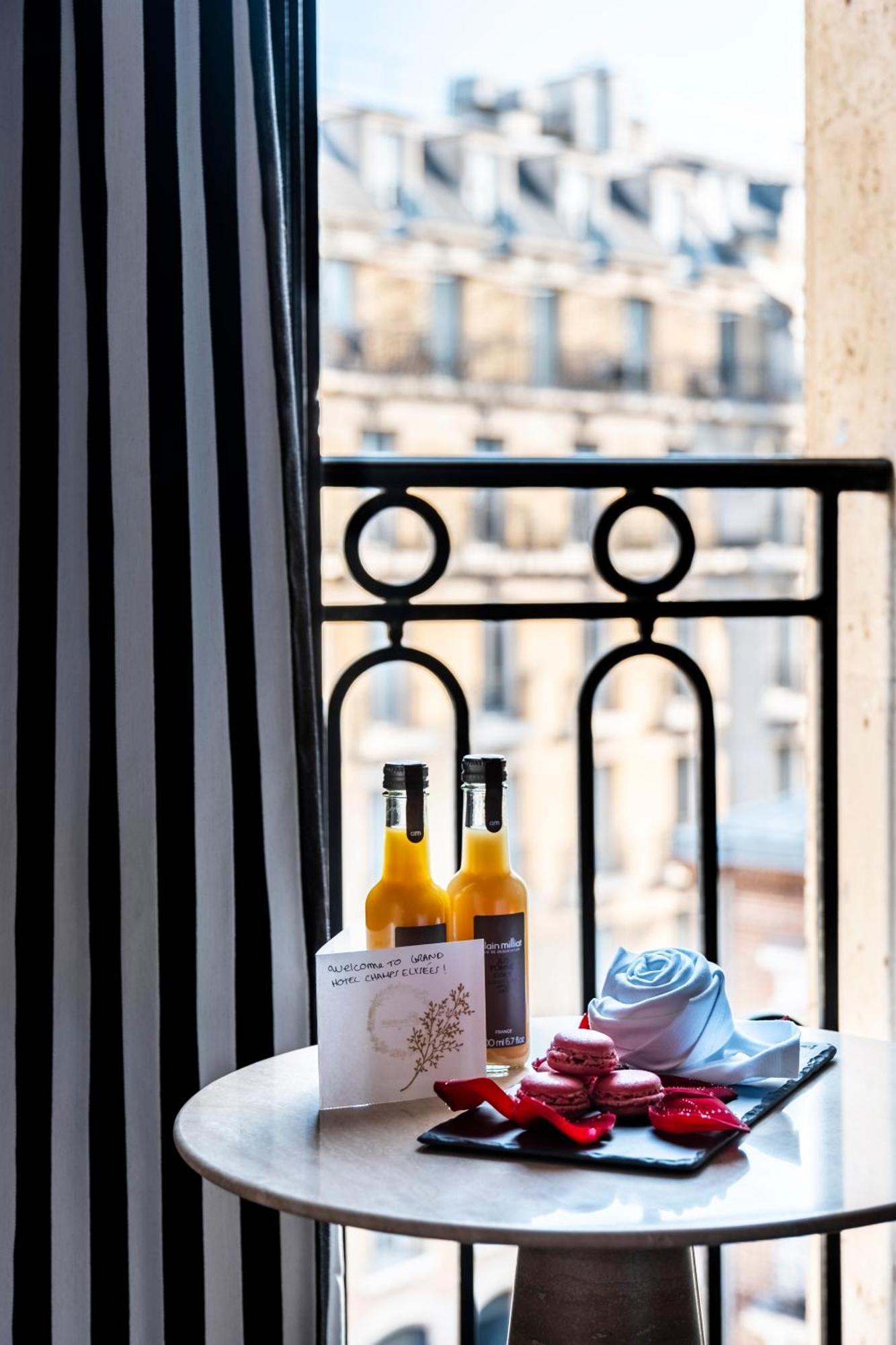 Grand Hotel Champs-Elysees Párizs Kültér fotó