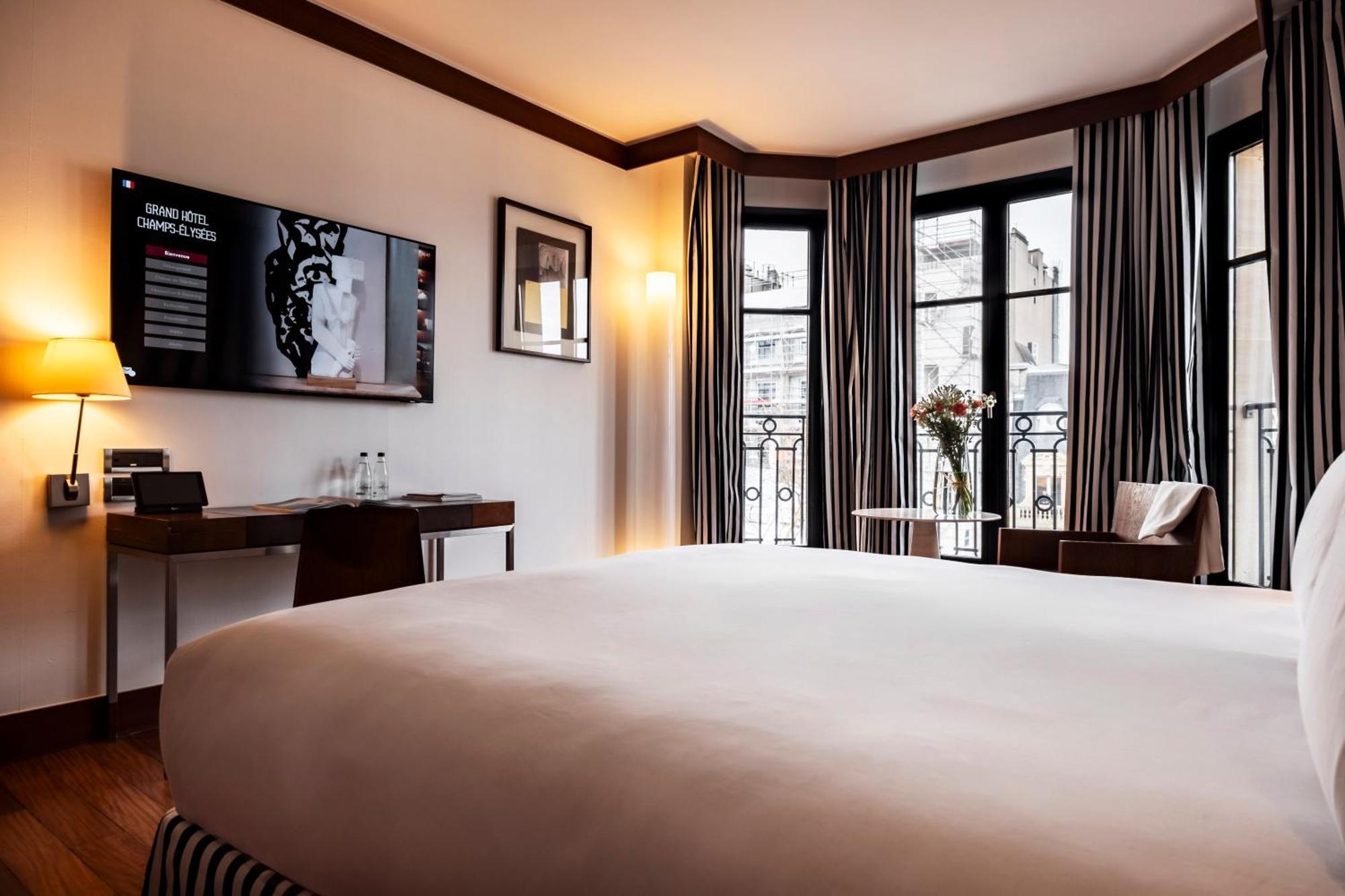 Grand Hotel Champs-Elysees Párizs Kültér fotó